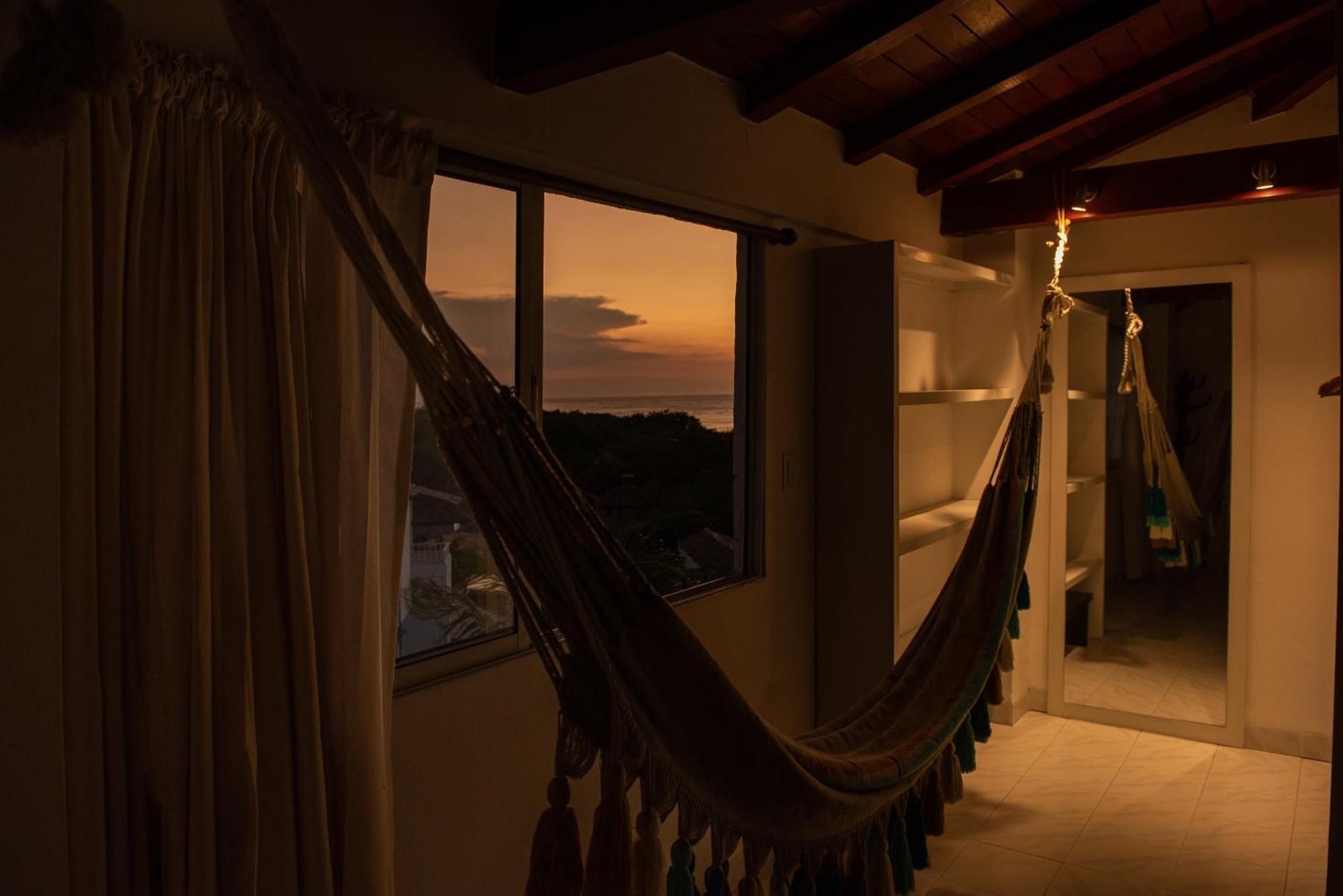 Apartment Comodo Con Vista Al Mar Y La Montana