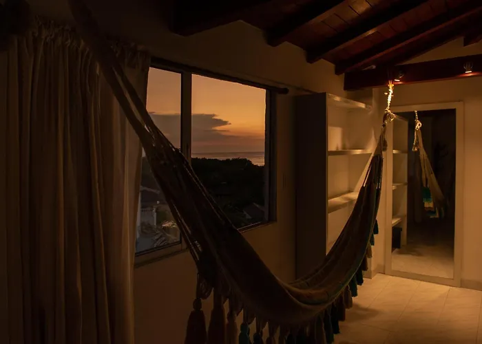 Comodo Apartamento Con Vista Al Mar Y La Montana